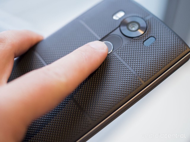 lg-v10-fingerprint-sensor-finger-640x480