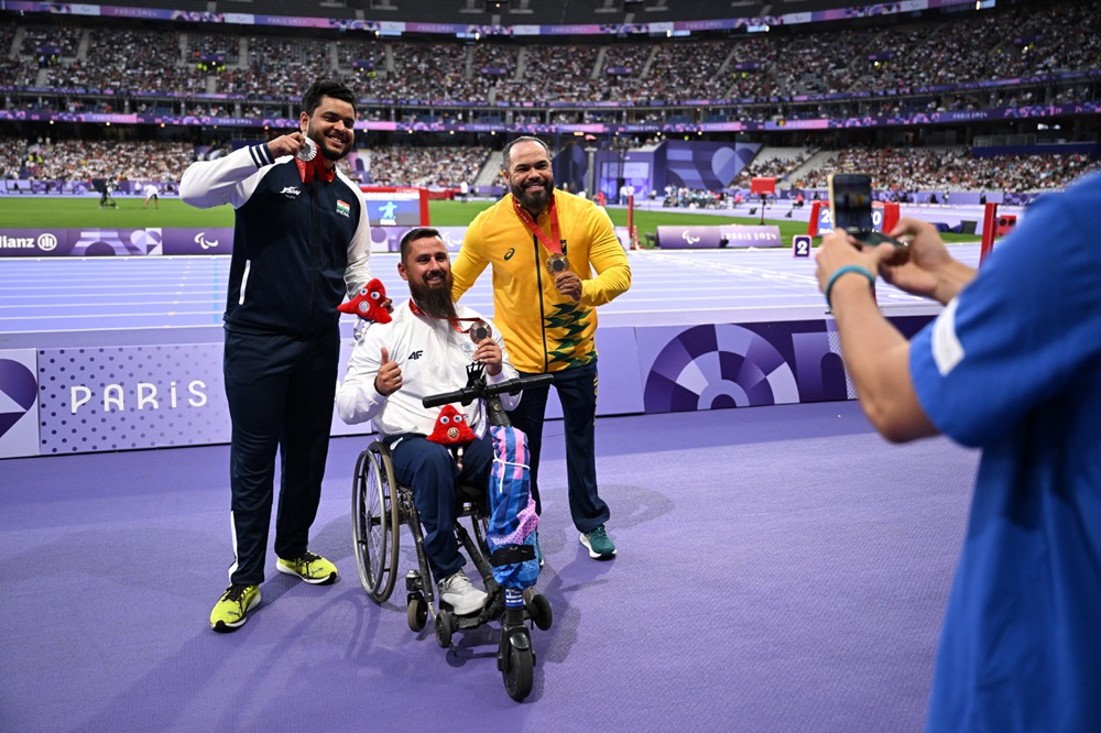 victory selfie parolympics paris 2024 1 konstantinos ntoyzis