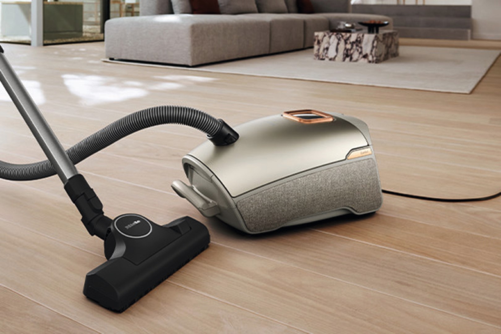 Miele Guard: Η νέα γενιά ηλεκτρικής σκούπας που επαναπροσδιορίζει την καθαριότητα και την περιποίηση δαπέδων 5 Miele Guard 1 Large