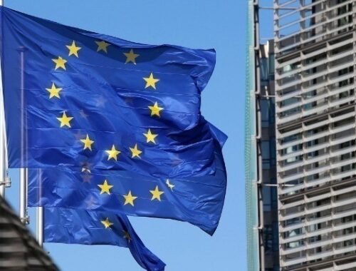 Κομισιόν: Υποχρεωτική σήμανση για περιεχόμενο που δημιουργείται με Τεχνητή Νοημοσύνη