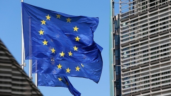 Κομισιόν: Υποχρεωτική σήμανση για περιεχόμενο που δημιουργείται με Τεχνητή Νοημοσύνη